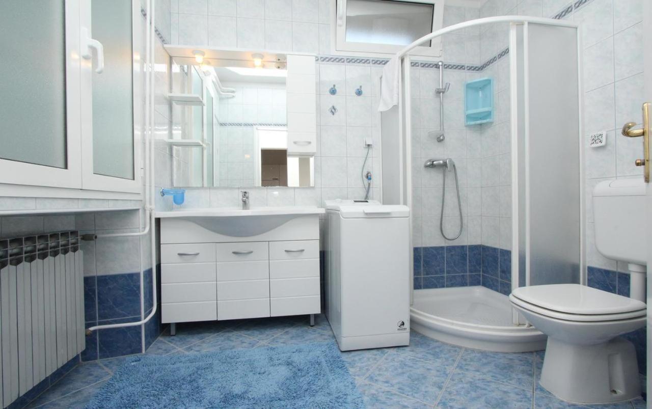 Ondina Apartment Ровин Екстериор снимка