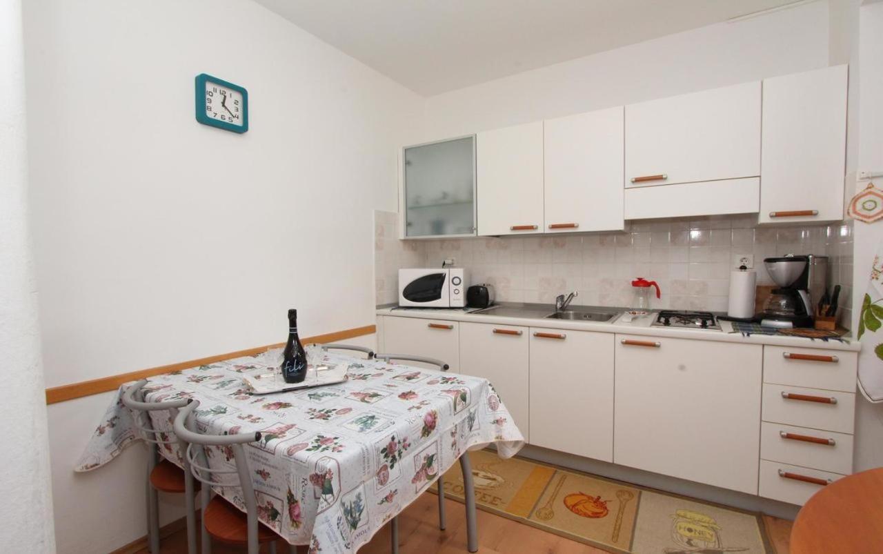 Ondina Apartment Ровин Екстериор снимка