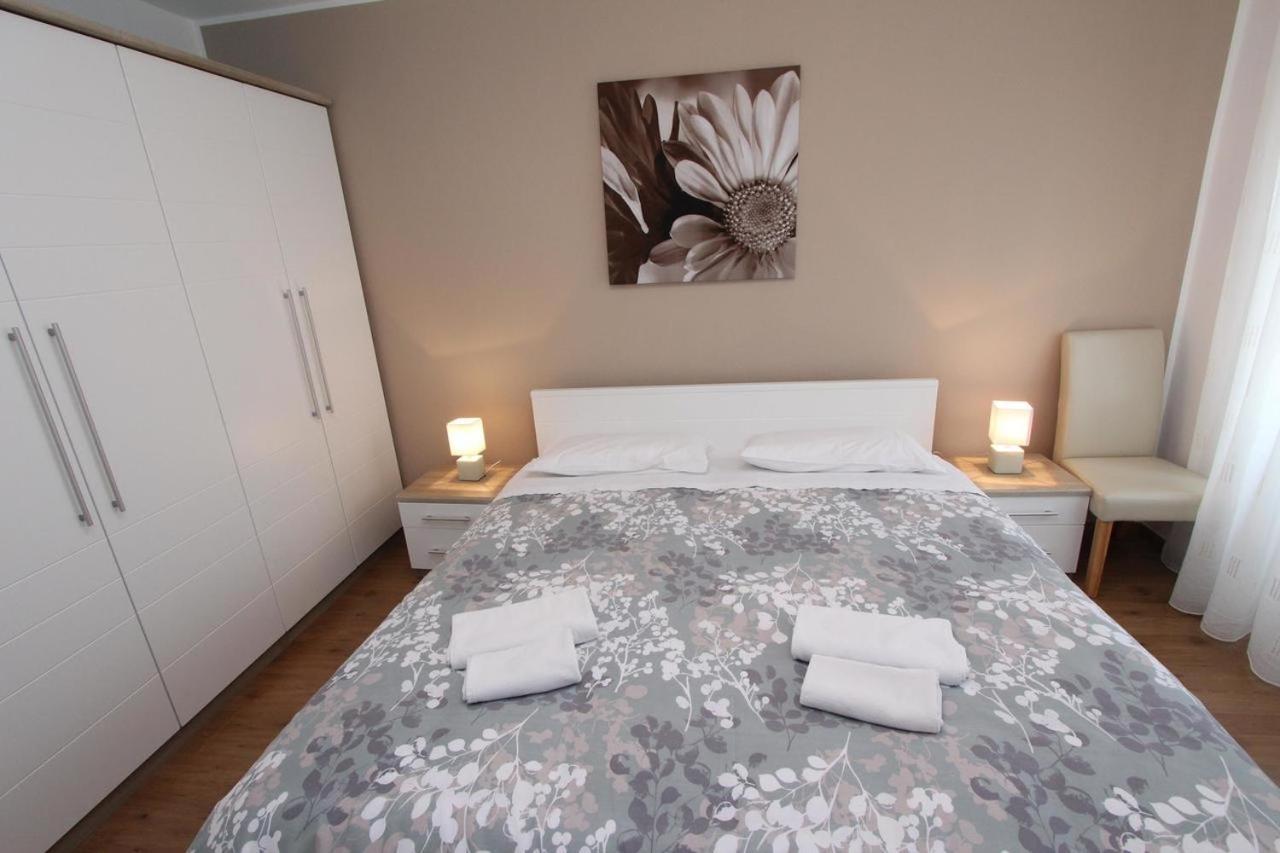 Ondina Apartment Ровин Екстериор снимка